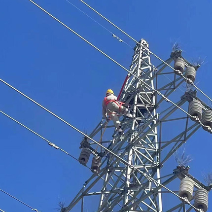 山西絕緣子零值測試現(xiàn)場